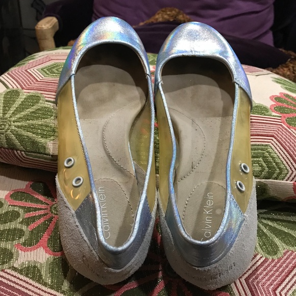 Calvin Klein blue hologram suede and plastic flats 5.5 - Picture 3 of 6
